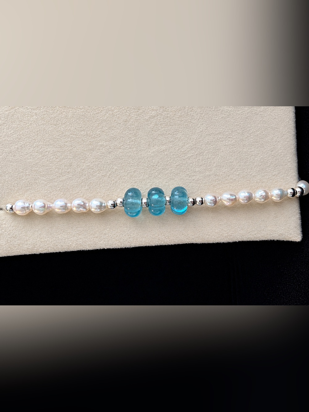 Pearl Bracelet with Blue Pumpkin Glass Accent Beads